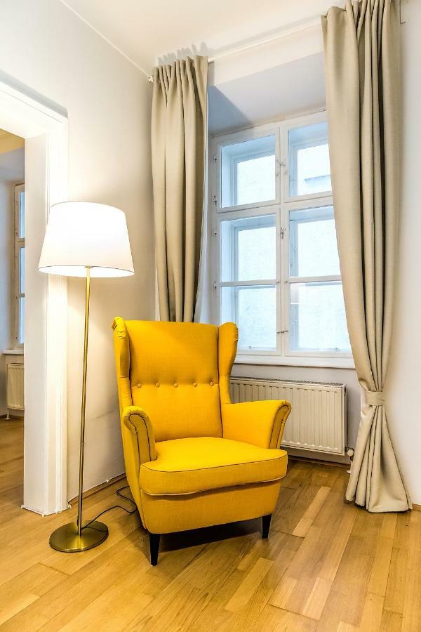 Beautiful City Apartment At Famous Ballgasse Vienna Exterior photo