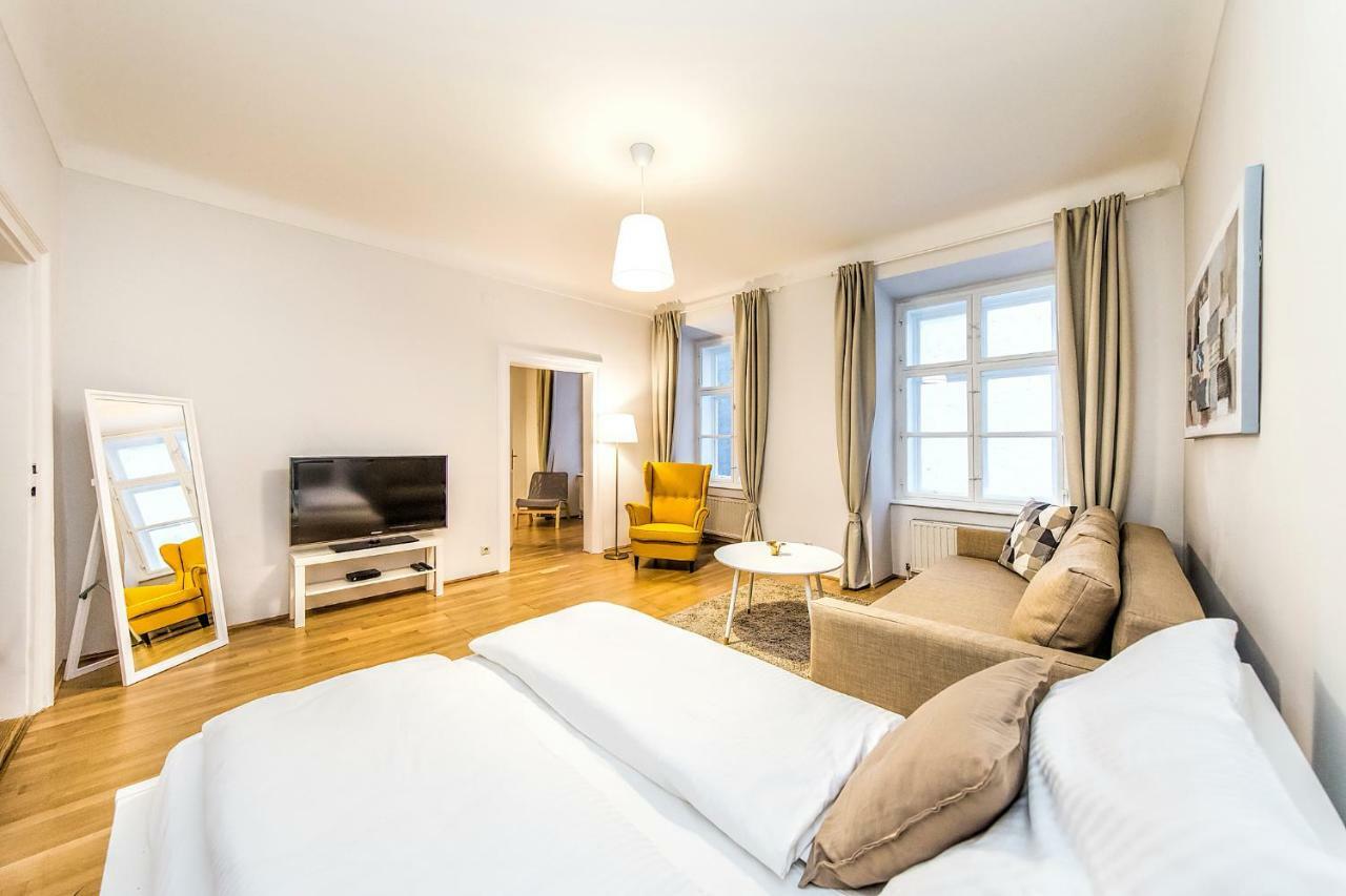 Beautiful City Apartment At Famous Ballgasse Vienna Exterior photo
