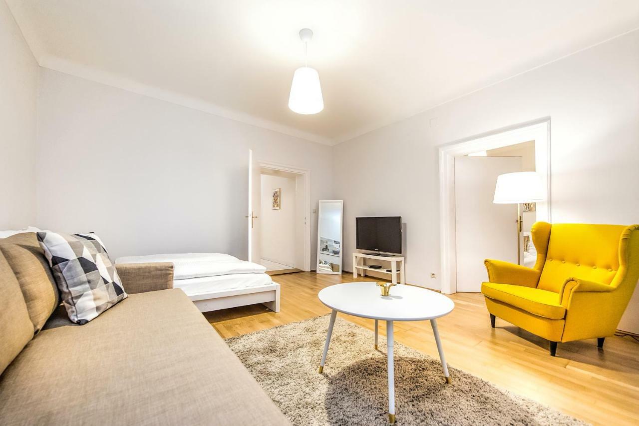 Beautiful City Apartment At Famous Ballgasse Vienna Exterior photo