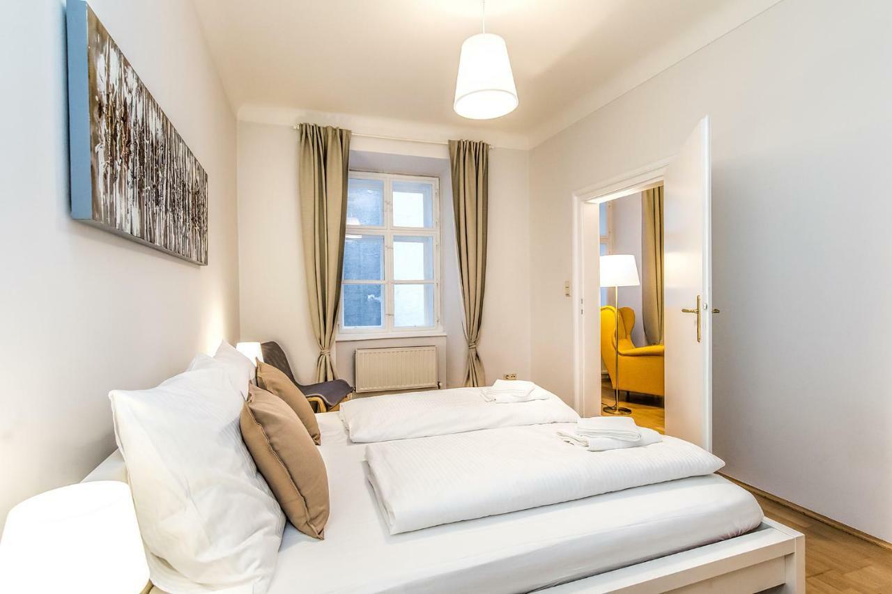 Beautiful City Apartment At Famous Ballgasse Vienna Exterior photo